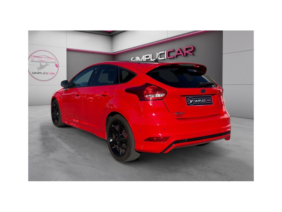 FORD d'occasion FOCUS SW 1.5 TDCI 120 ST LINE POWERSHIFT de 2017