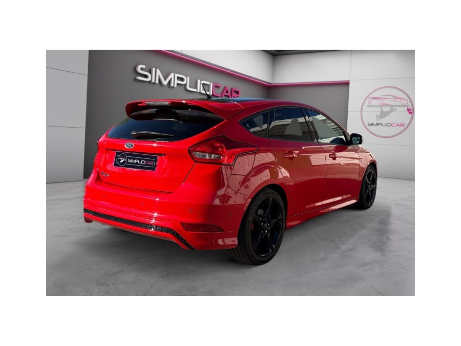 FORD d'occasion FOCUS SW 1.5 TDCI 120 ST LINE POWERSHIFT de 2017