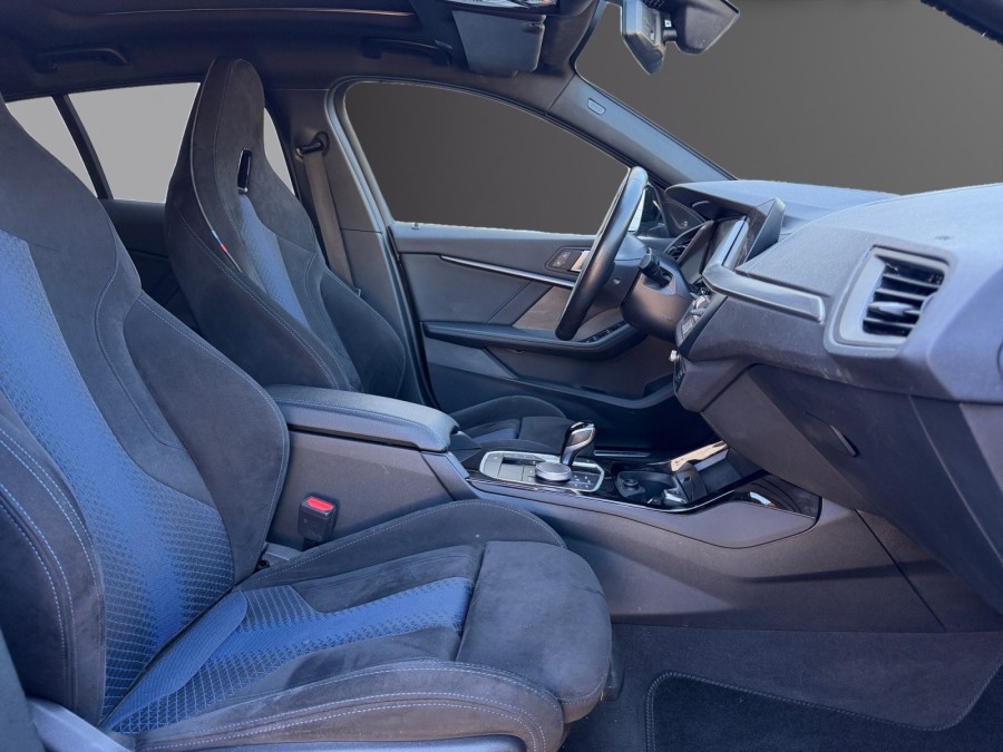 BMW d'occasion SERIE 118I 136 BUSINESS DESIGN DKG de 2024 Salon de