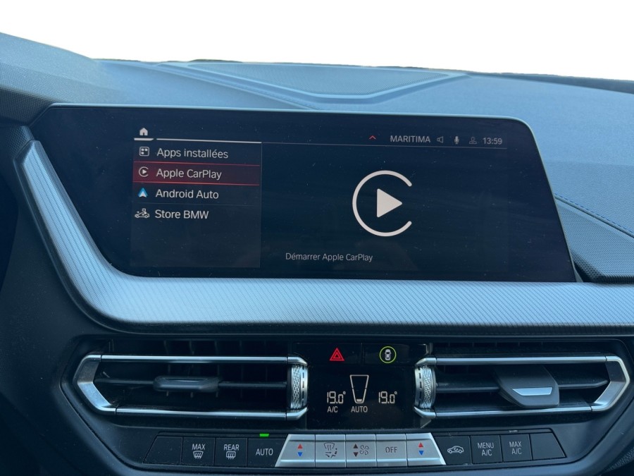 BMW d'occasion SERIE 118I 136 BUSINESS DESIGN DKG de 2024 Salon de