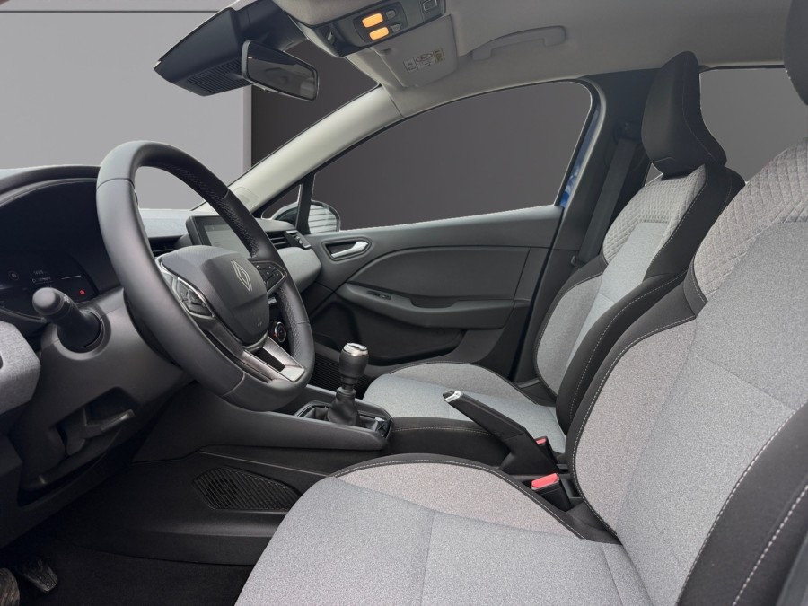 RENAULT d'occasion CLIO 1.5 DCI 100 GENERATION de 2025 Salon de