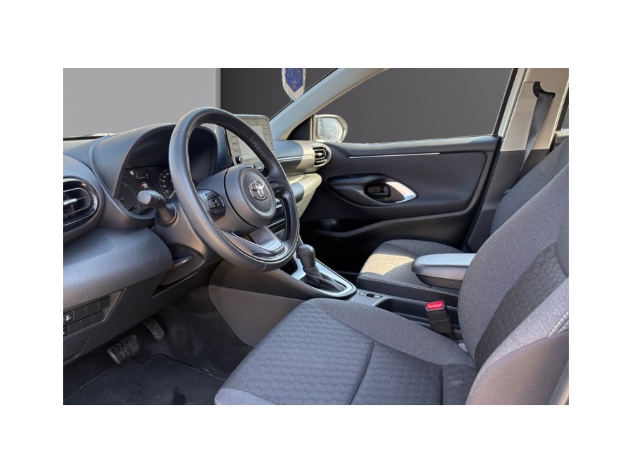 TOYOTA d'occasion YARIS 116H ACTIVE de 2023 Salon de Provence (13)﻿