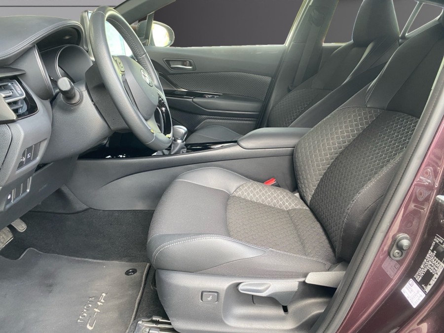 TOYOTA d'occasion C-HR 2.0 184H DESIGN ULTIMATE de 2023 Troyes (10)﻿