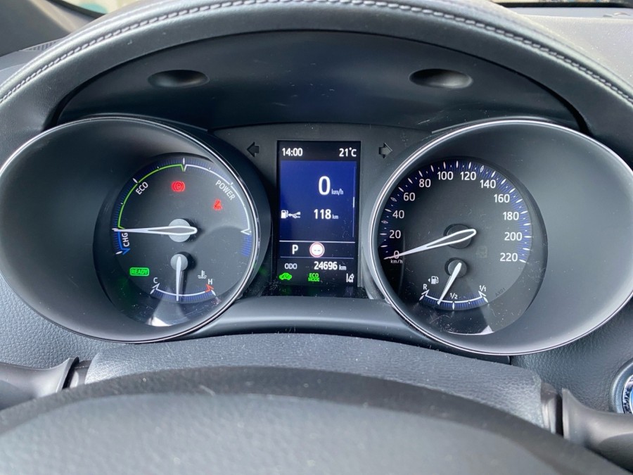 TOYOTA d'occasion C-HR 2.0 184H DESIGN ULTIMATE de 2023 Troyes (10)﻿