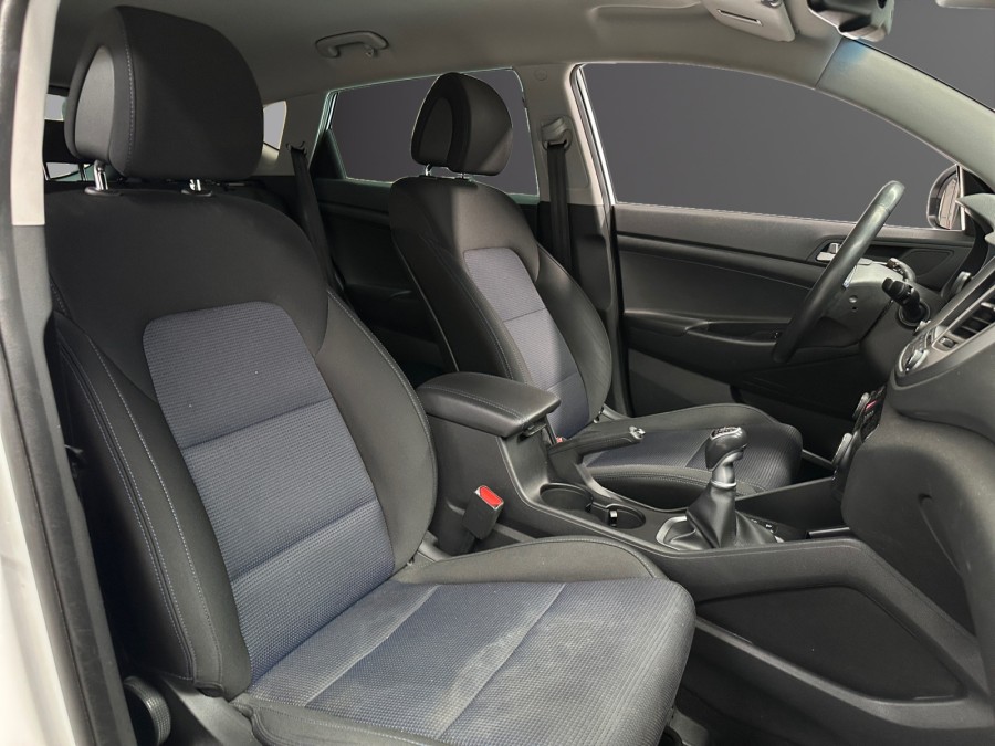 HYUNDAI d'occasion TUCSON 1.7 CRDI 115 de 2015 Lorient (56)﻿