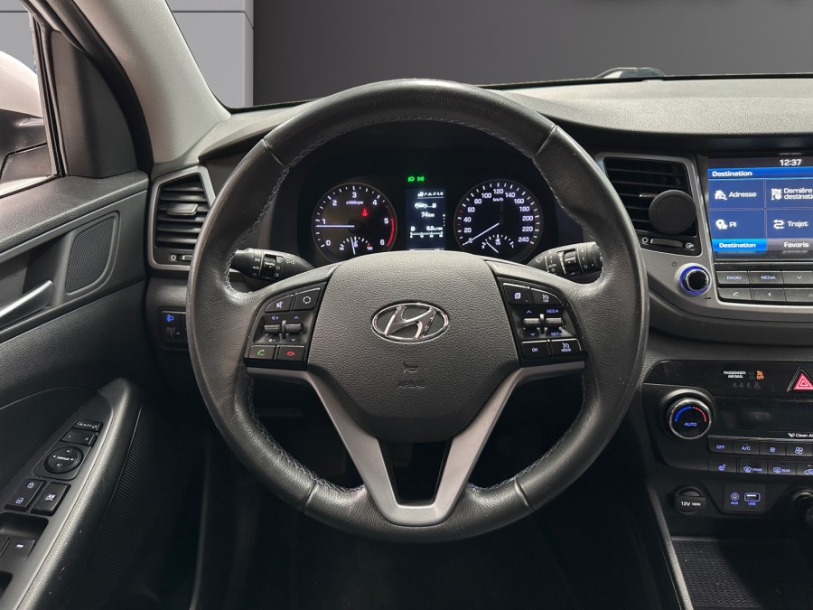 HYUNDAI d'occasion TUCSON 1.7 CRDI 115 de 2015 Lorient (56)﻿