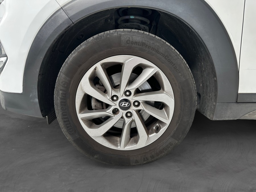 HYUNDAI d'occasion TUCSON 1.7 CRDI 115 de 2015 Lorient (56)﻿