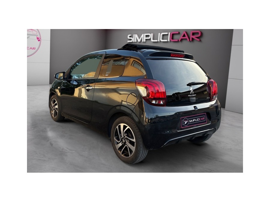 PEUGEOT d'occasion 108 1.2 PURE TECH 82 ACTIVE de 2014 Salon de