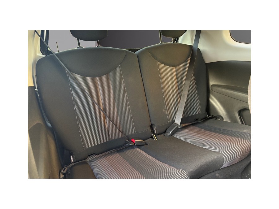 PEUGEOT d'occasion 108 1.2 PURE TECH 82 ACTIVE de 2014 Salon de