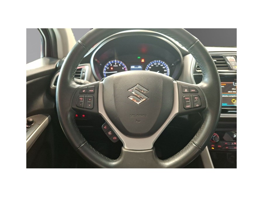 SUZUKI d'occasion S-CROSS 1.4 BOOSTERJET HYBRID PRIVILEGE BA de 2022
