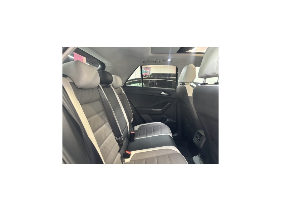 VOLKSWAGEN d'occasion T-ROC 1.5 TSI EVO 150 LIFE BUSINESS DSG de 2020