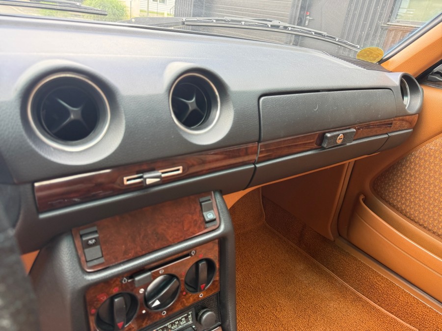 MERCEDES d'occasion CLASSE C Merccedes Benz 280 CE (C 123) de 1977