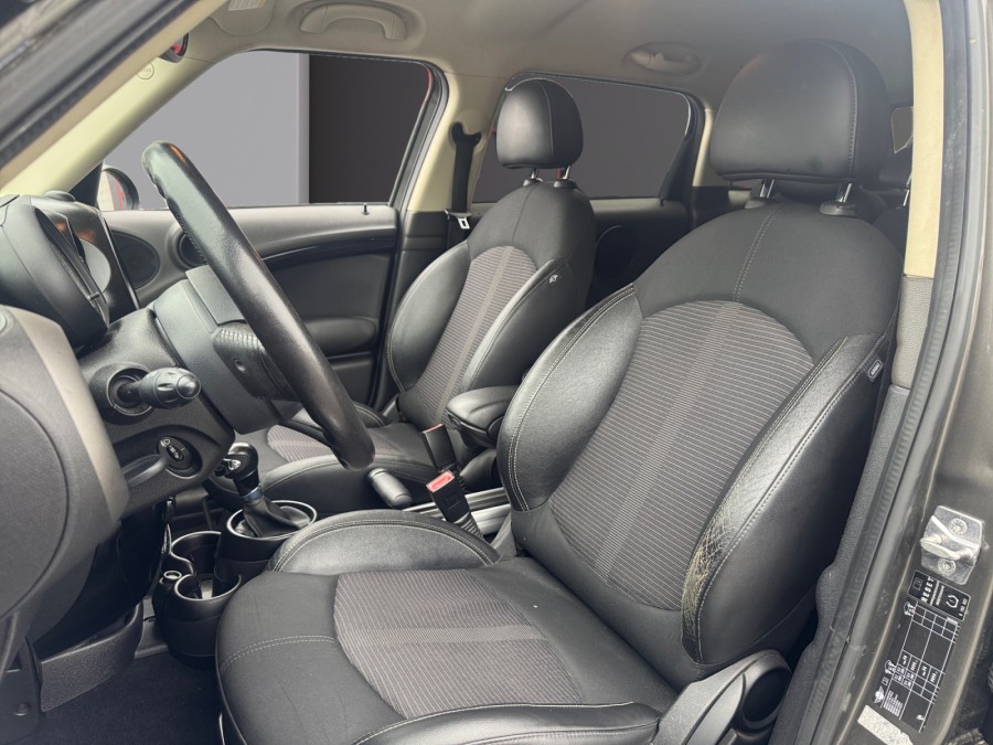 MINI d'occasion COUNTRYMAN COOPER D 112 BUSINESS CALL BA de 2011 Méry