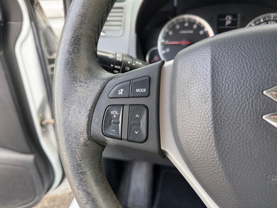 SUZUKI d'occasion SWIFT 1.2 VVT PRIVILEGE BA de 2013 Salon de