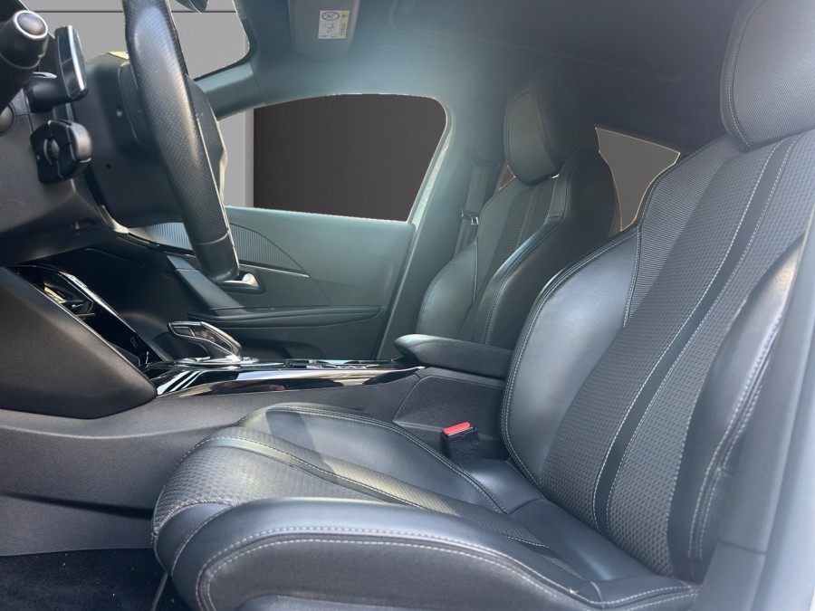 PEUGEOT d'occasion 208 1.2 PURETECH 130 GT EAT de 2019 Cannes (06)﻿