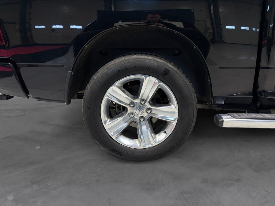 DODGE d'occasion RAM 5.7L HEMI de 2013 Fontainebleau (77)﻿