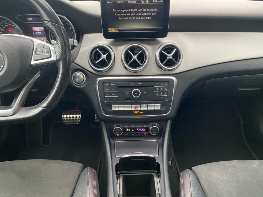 MERCEDES d'occasion CLASSE GLA GLA 200 D Fascination 7-G DCT Pack AMG