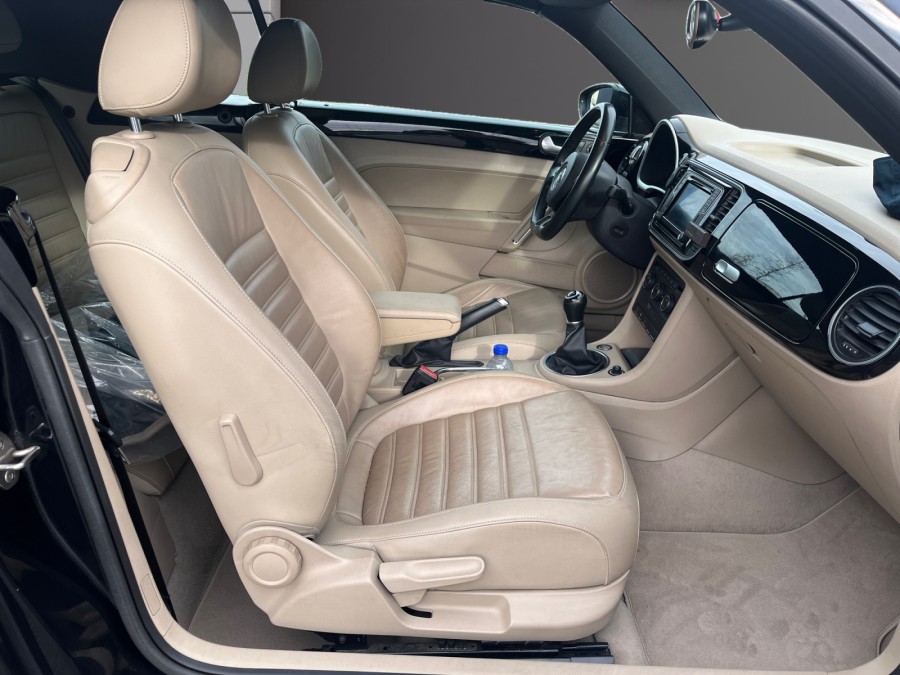 VOLKSWAGEN d'occasion COCCINELLE 2.0 TDI SPORT DSG de 2015 Lyon Nord