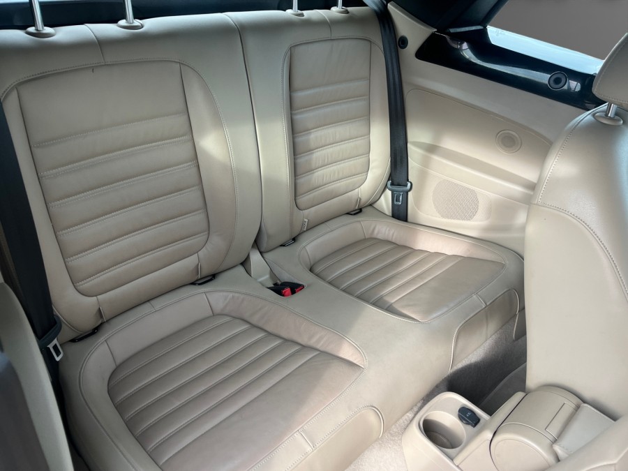 VOLKSWAGEN d'occasion COCCINELLE 2.0 TDI SPORT DSG de 2015 Lyon Nord