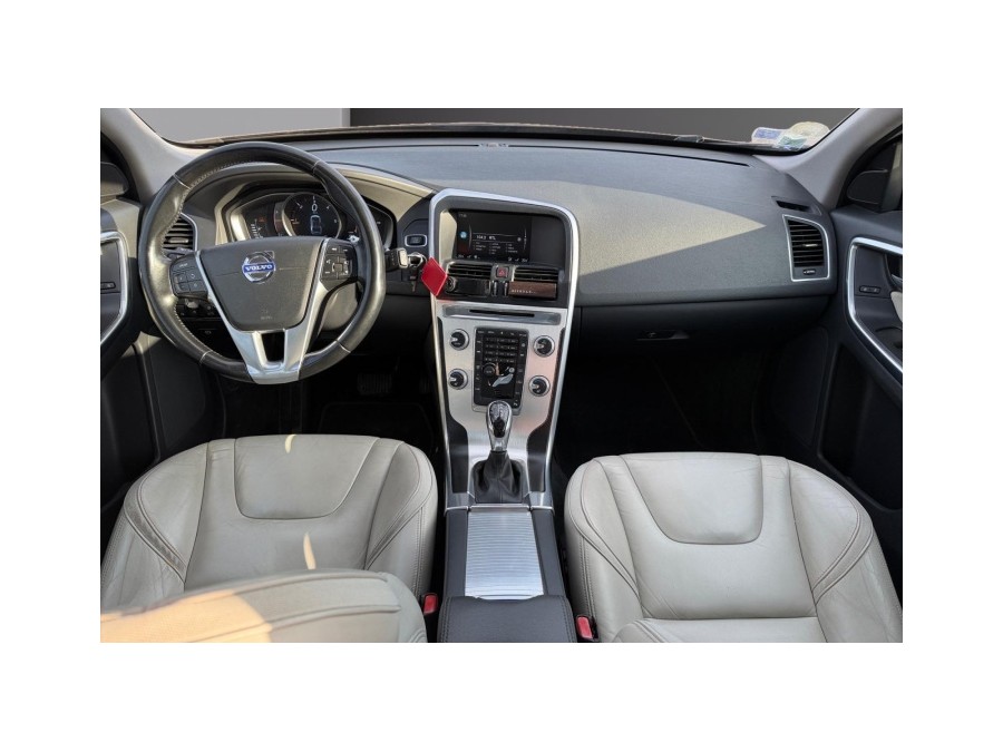 VOLVO d'occasion XC60 D4 181 OCEAN RACE EDITION GEARTRONIC de 2015