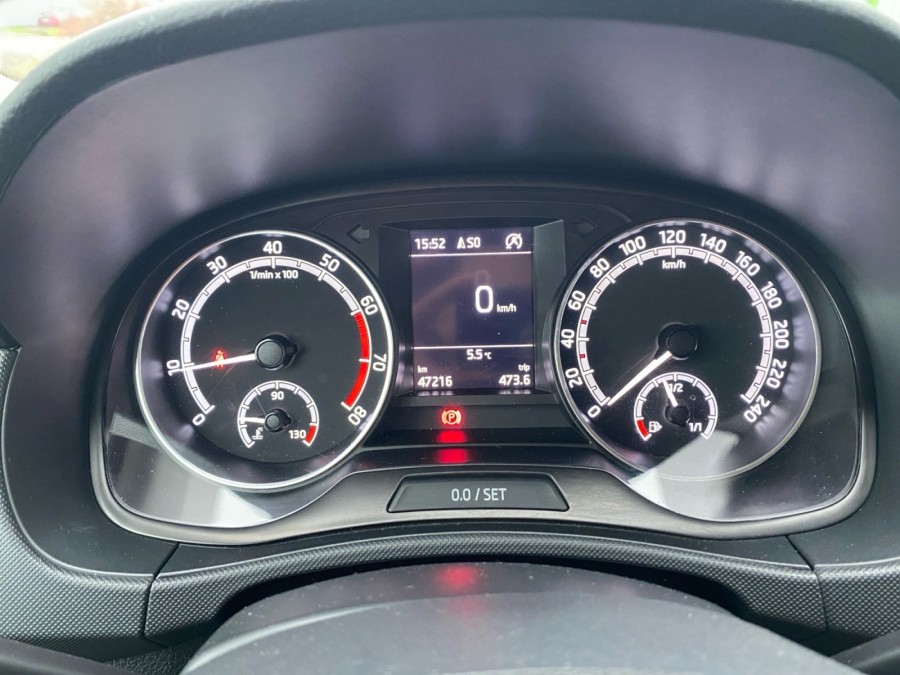 SKODA d'occasion FABIA 1.0 TSI 95 DRIVE Business de 2021 Troyes (10)﻿