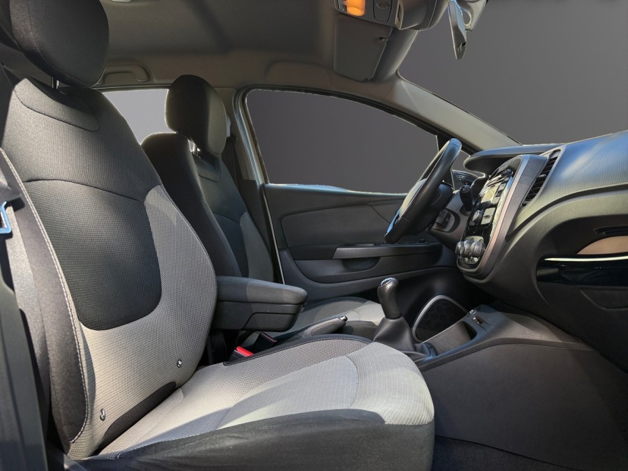 RENAULT d'occasion CAPTUR 0.9 TCE 90 zen de 2015 Cannes (06)﻿