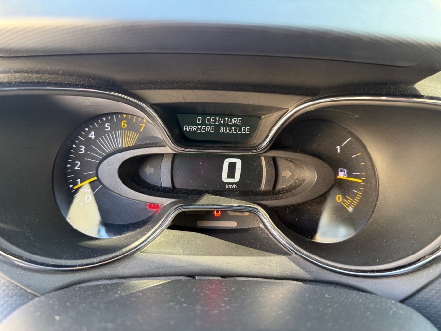 RENAULT d'occasion CAPTUR 0.9 TCE 90 zen de 2015 Cannes (06)﻿