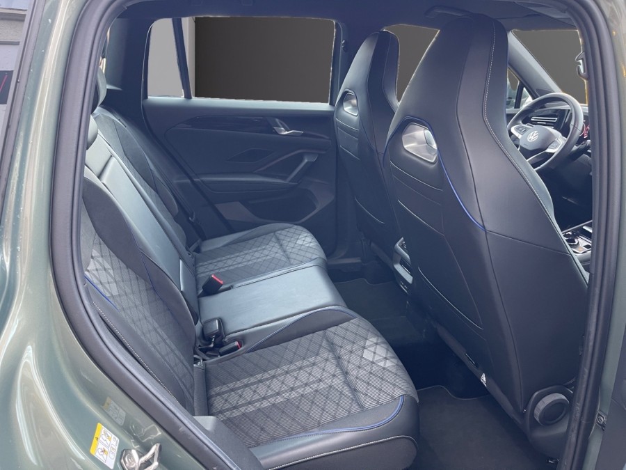VOLKSWAGEN d'occasion TIGUAN 1.5 eTSI R-line DSG de 2024 La Flèche