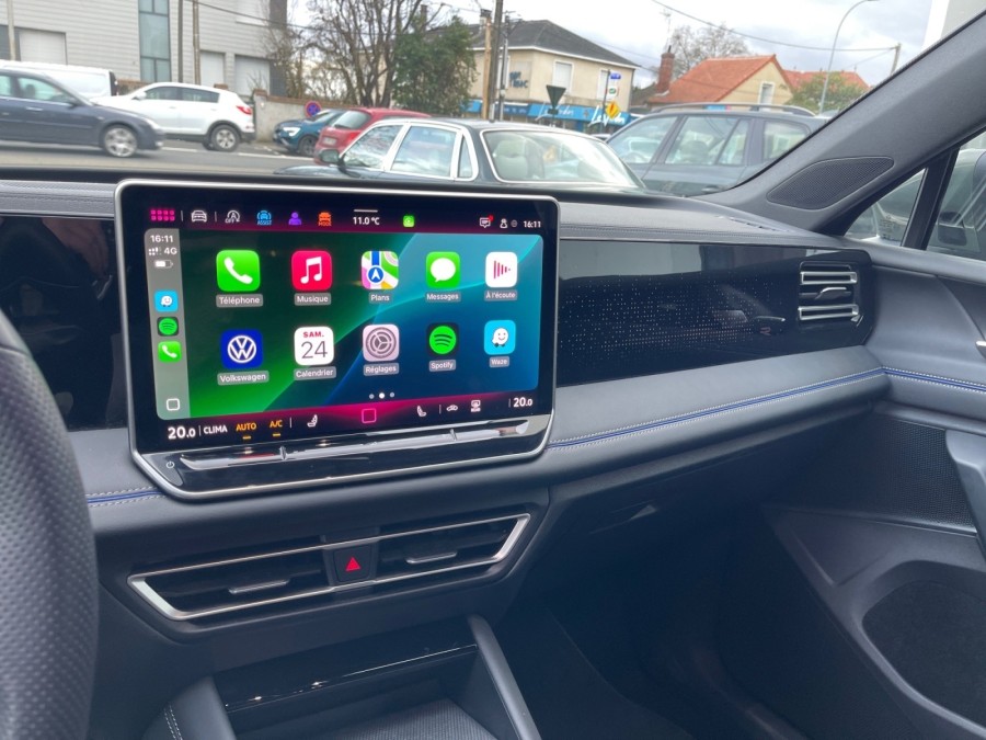 VOLKSWAGEN d'occasion TIGUAN 1.5 eTSI R-line DSG de 2024 La Flèche