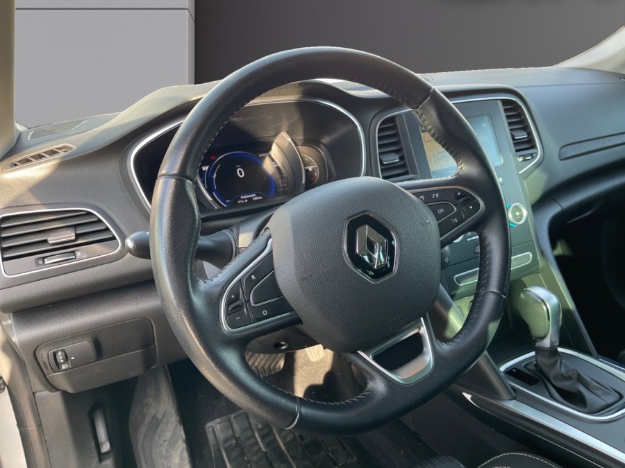 RENAULT d'occasion MEGANE TCE 130 LIMITED EDC de 2017 La Flèche (72)﻿