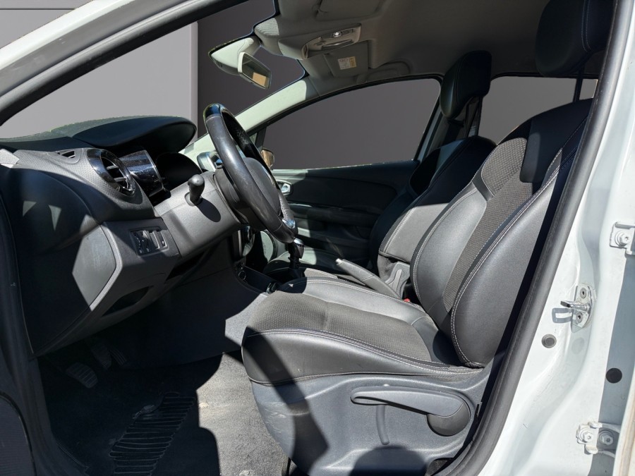 RENAULT d'occasion CLIO TCE 120 LIMITED de 2017 Cannes (06)﻿