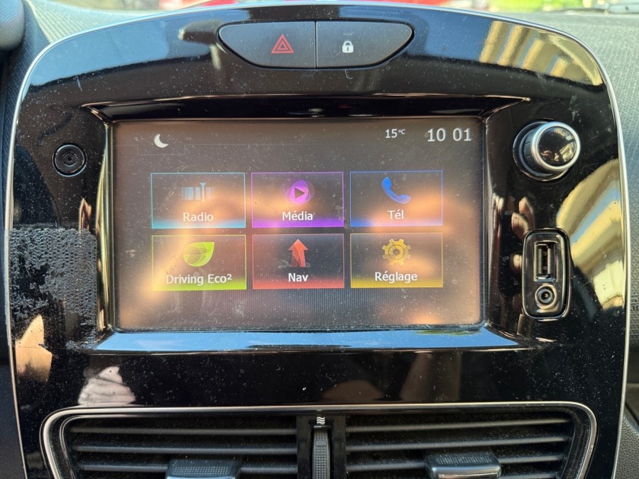 RENAULT d'occasion CLIO TCE 120 LIMITED de 2017 Cannes (06)﻿