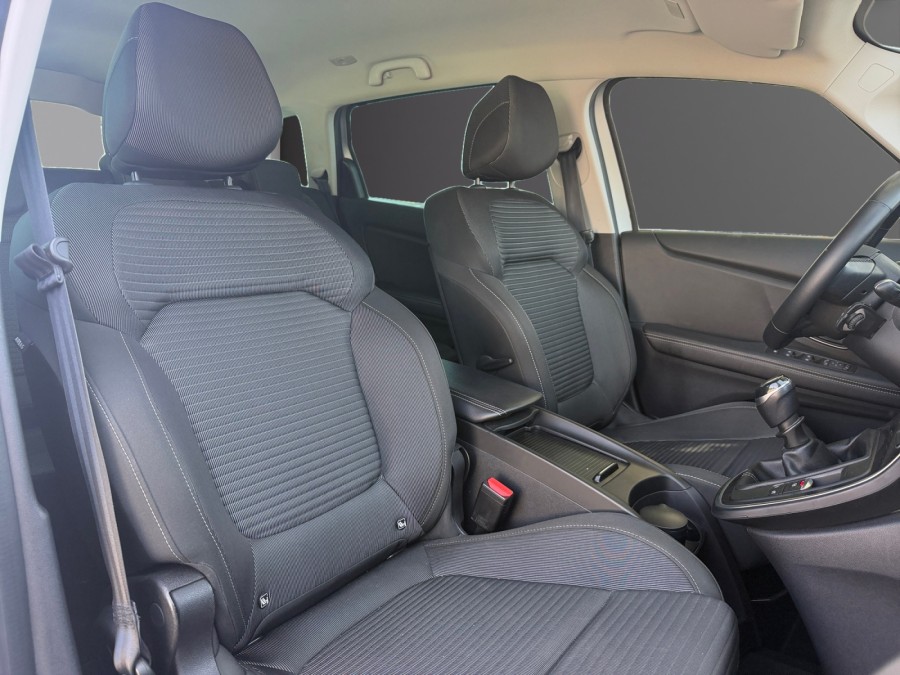 RENAULT d'occasion SCENIC 1.7 DCI 120 de 2019 Marignane (13)﻿