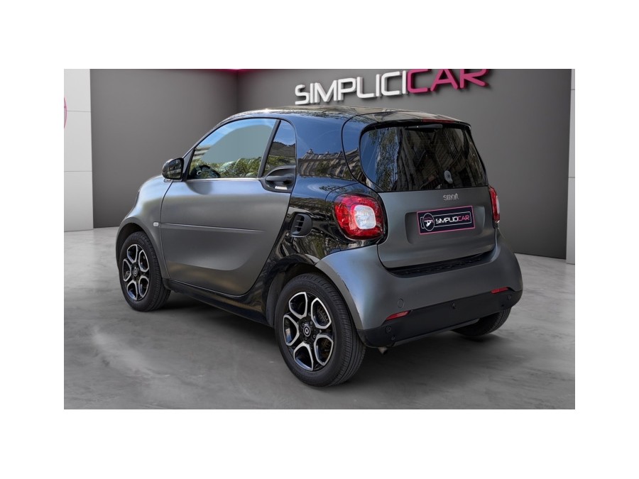 SMART d'occasion FORTWO 1.0 71 URBANLAVA BA de 2015 Paris 17 (75)﻿