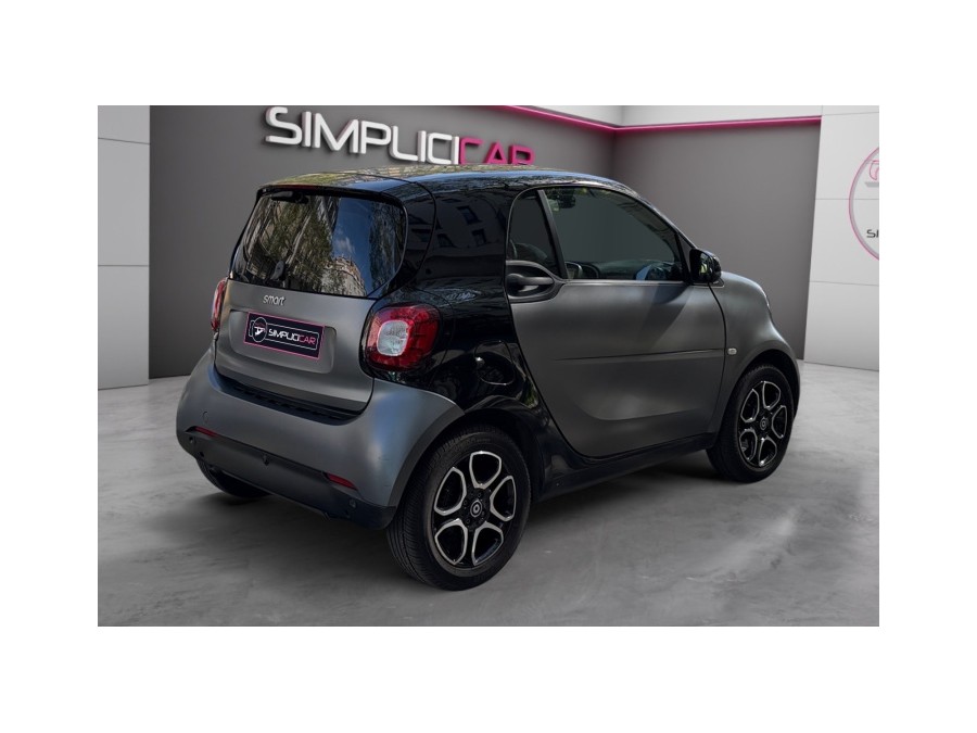 SMART d'occasion FORTWO 1.0 71 URBANLAVA BA de 2015 Paris 17 (75)﻿