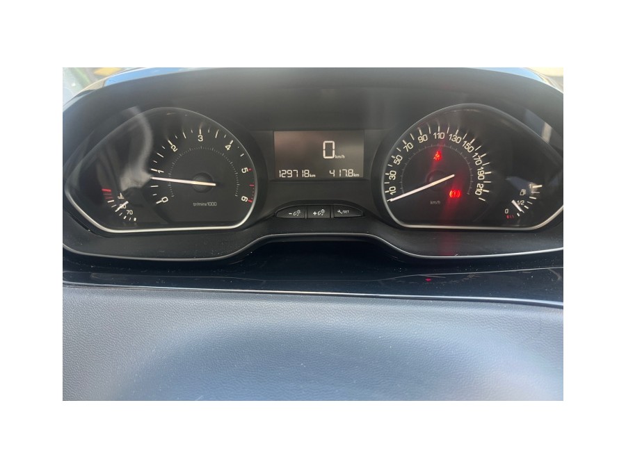 PEUGEOT d'occasion 208 AFFAIRE 1.5 BLUE HDI 100 PREMIUM PACK de 2019