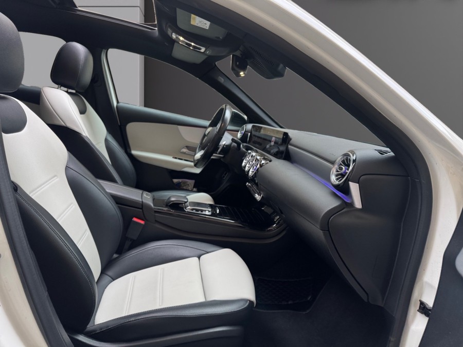 MERCEDES d'occasion CLASSE A IV A180 D BERLINE AMG LINE 7G-DCT de