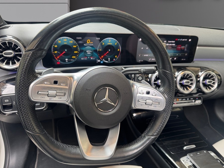 MERCEDES d'occasion CLASSE A IV A180 D BERLINE AMG LINE 7G-DCT de