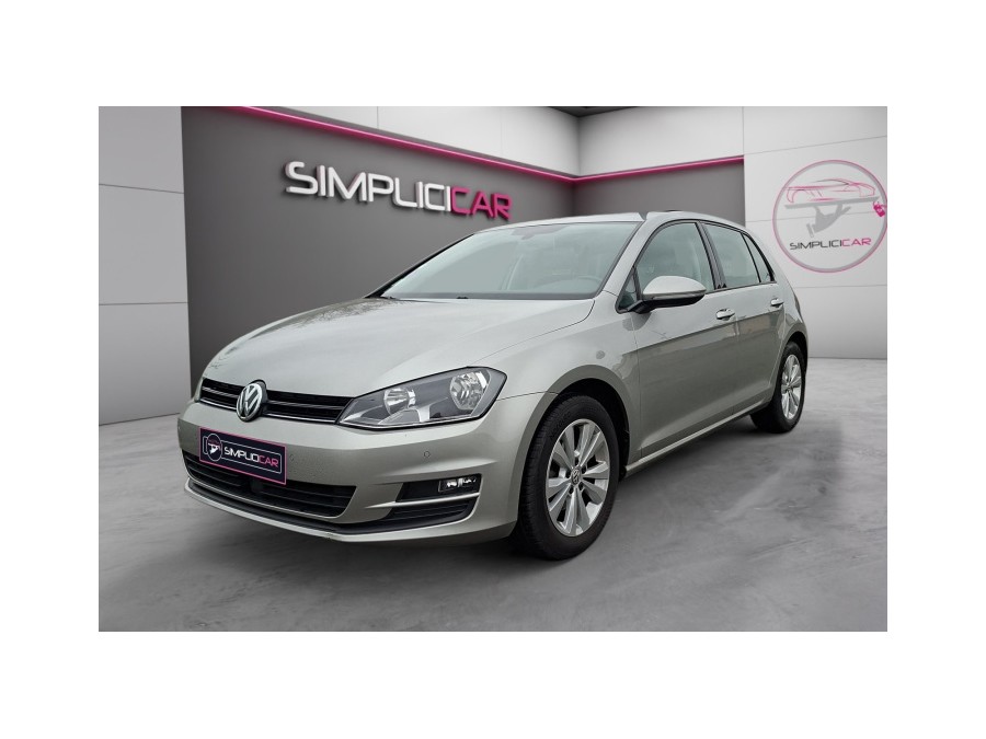 VOLKSWAGEN d'occasion GOLF 1.2 TSI 105 LOUNGE DSG de 2014 Champigny