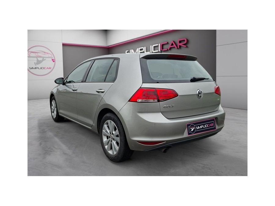 VOLKSWAGEN d'occasion GOLF 1.2 TSI 105 LOUNGE DSG de 2014 Champigny