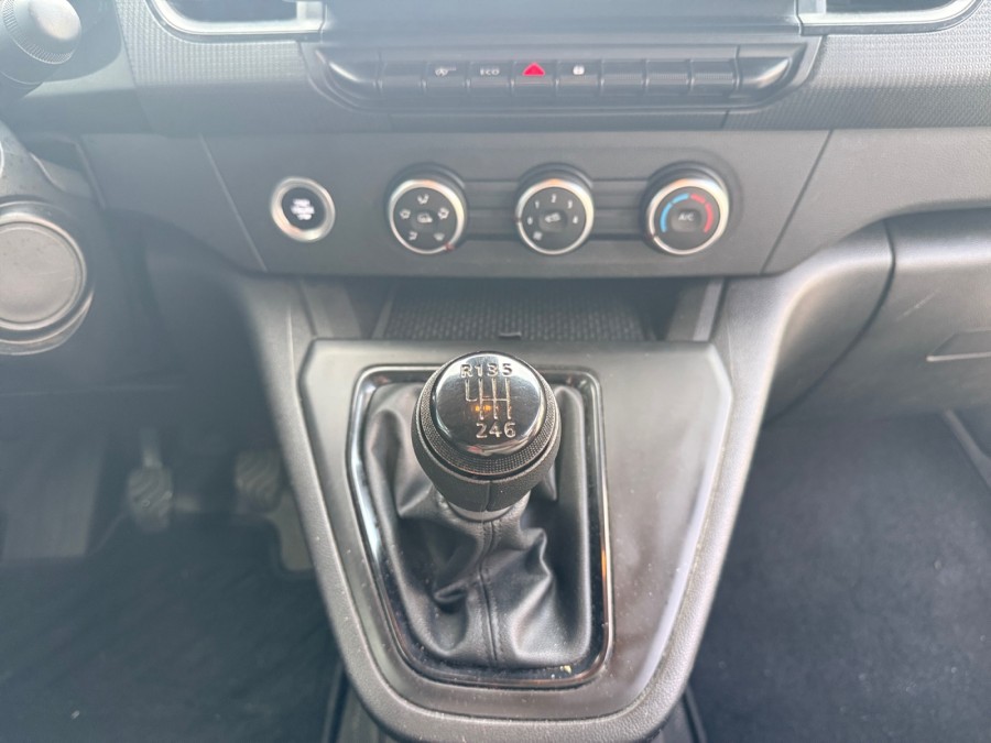 RENAULT d'occasion KANGOO VAN L1 SESAME 1.5 DCI 95 EXTRA 22 de 2023