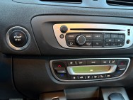 RENAULT d'occasion SCENIC XMOD 1.2 TCE 115 ZEN de 2014 Montreuil (93)﻿