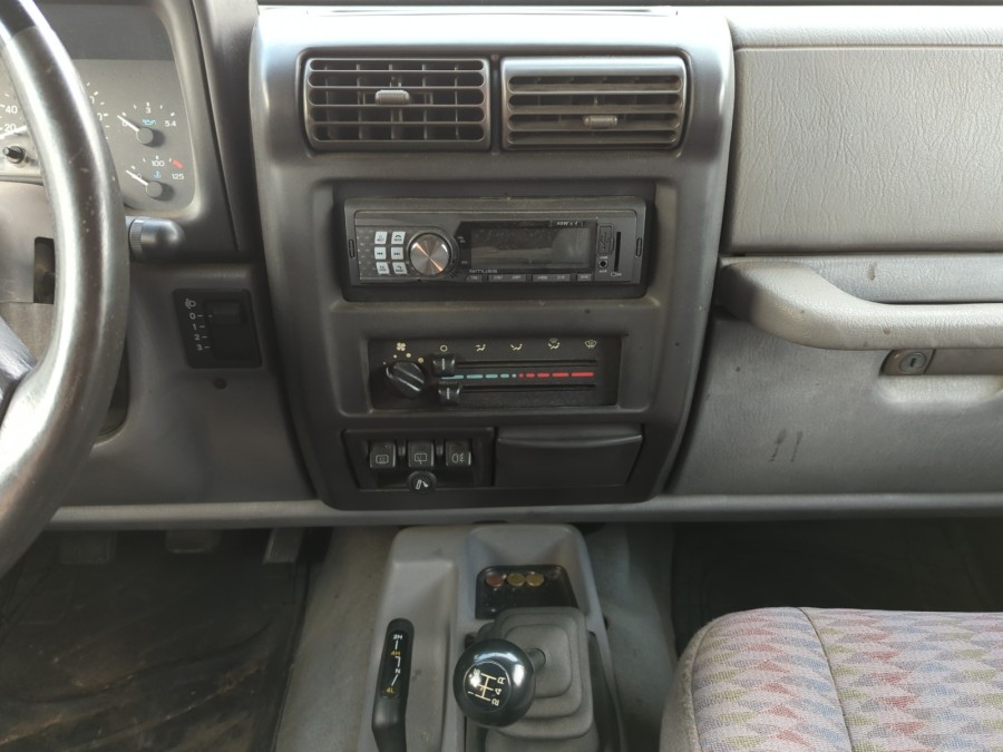 JEEP d'occasion WRANGLER 2.5 SPORT de 1998 Frejus (83)﻿