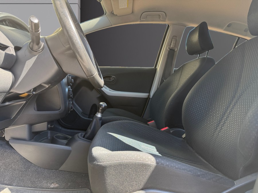 TOYOTA d'occasion YARIS 1.0 VVT-I CONFORT PACK de 2011 Cannes (06)﻿
