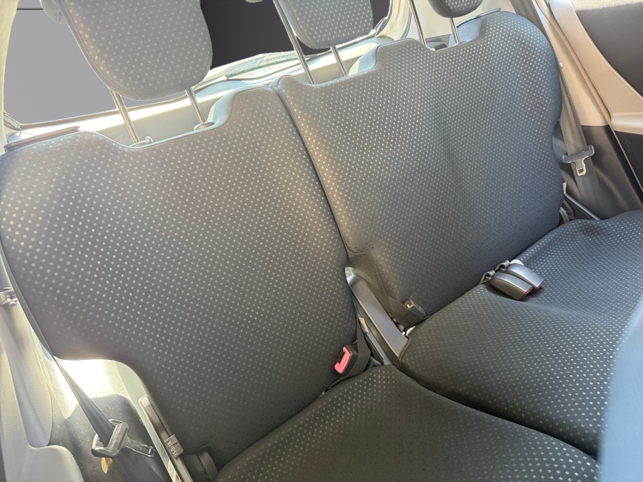 TOYOTA d'occasion YARIS 1.0 VVT-I CONFORT PACK de 2011 Cannes (06)﻿