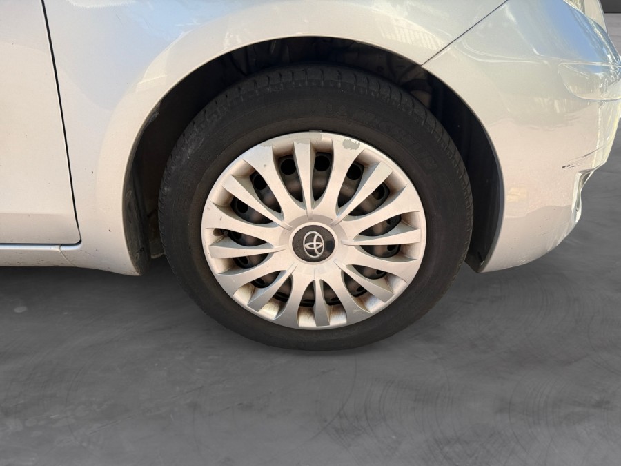 TOYOTA d'occasion YARIS 1.0 VVT-I CONFORT PACK de 2011 Cannes (06)﻿