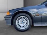 BMW d'occasion 316 I de 1991 Royan (17)﻿