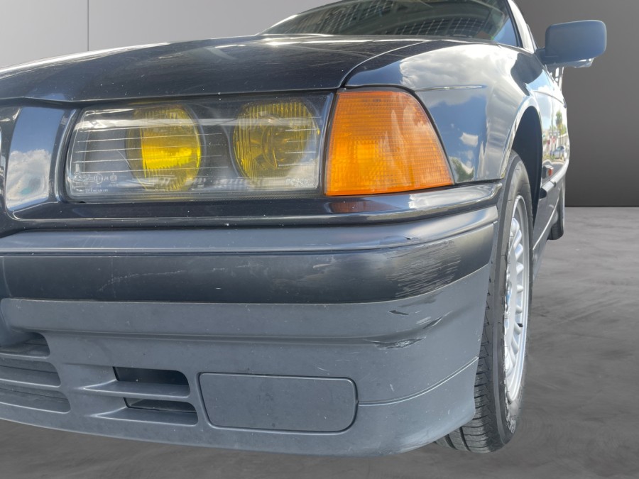 BMW d'occasion 316 I de 1991 Royan (17)﻿