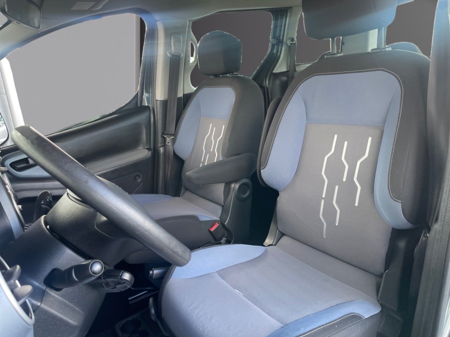 PEUGEOT d'occasion PARTNER TEPEE 1.6 HDI 92 ch ACTIVE de 2013 Royan