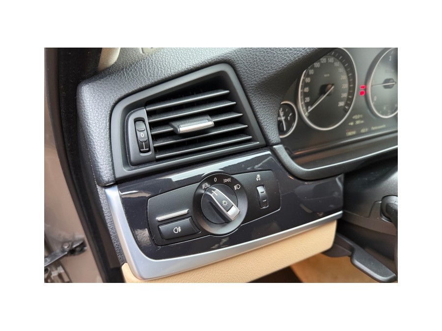 BMW d'occasion SERIE 5 520D LOUNGE de 2014 Le Raincy (93)﻿